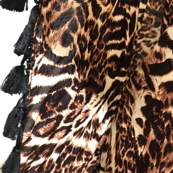 Ladies leopard print fringe open front wrap - Picture 6 of 6